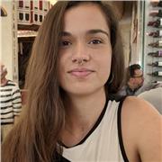 Soy Inés, tengo 23 años y curso 6o de medicina actualmente. Imparto clases a alumnado de secundaria y bachillerato.